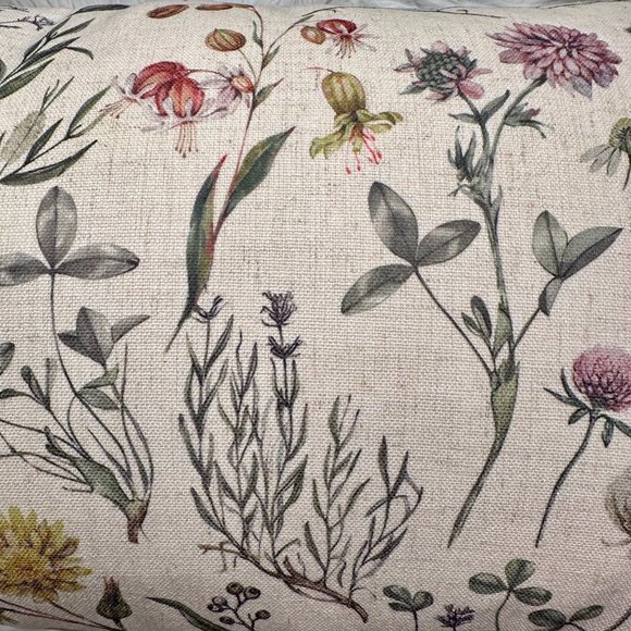 Callisto Home Floral Spring Native Wildflowers Printed Pillow 14 x 24 - Picture 11 of 12